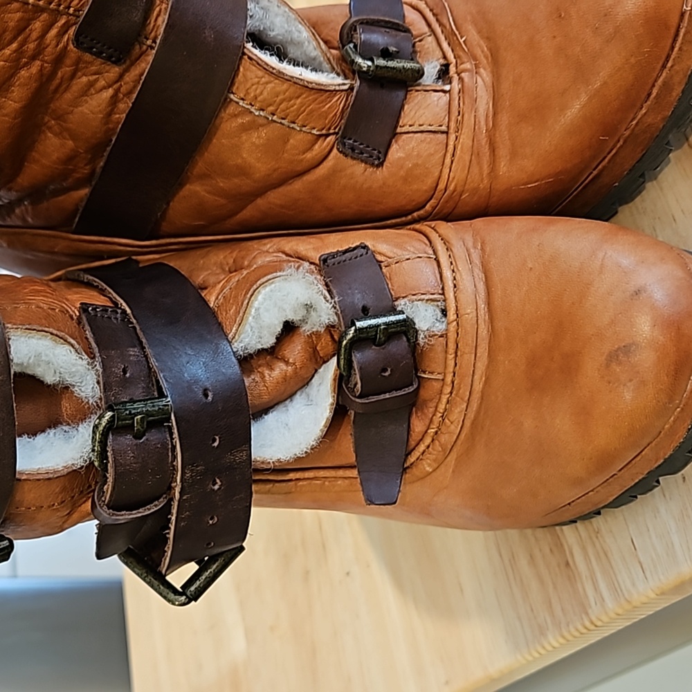 RARE FIND Dolce Vita boots - Picture 2 of 13